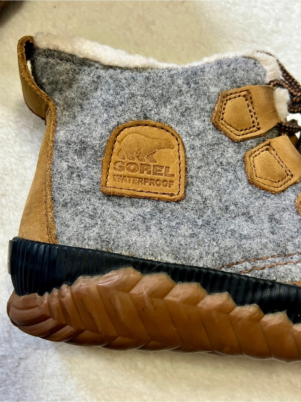 Sorel Out 'N About Waterproof Felt Duck Boots - Size 7 - Picture 6 of 14
